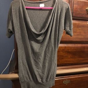 Medium scoop neck top